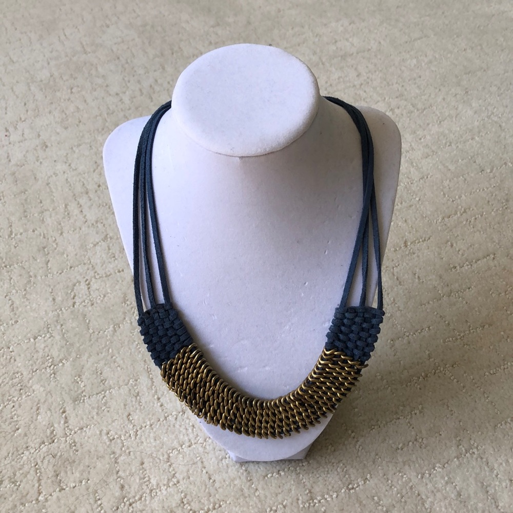 Pier 1 navy & gold necklace